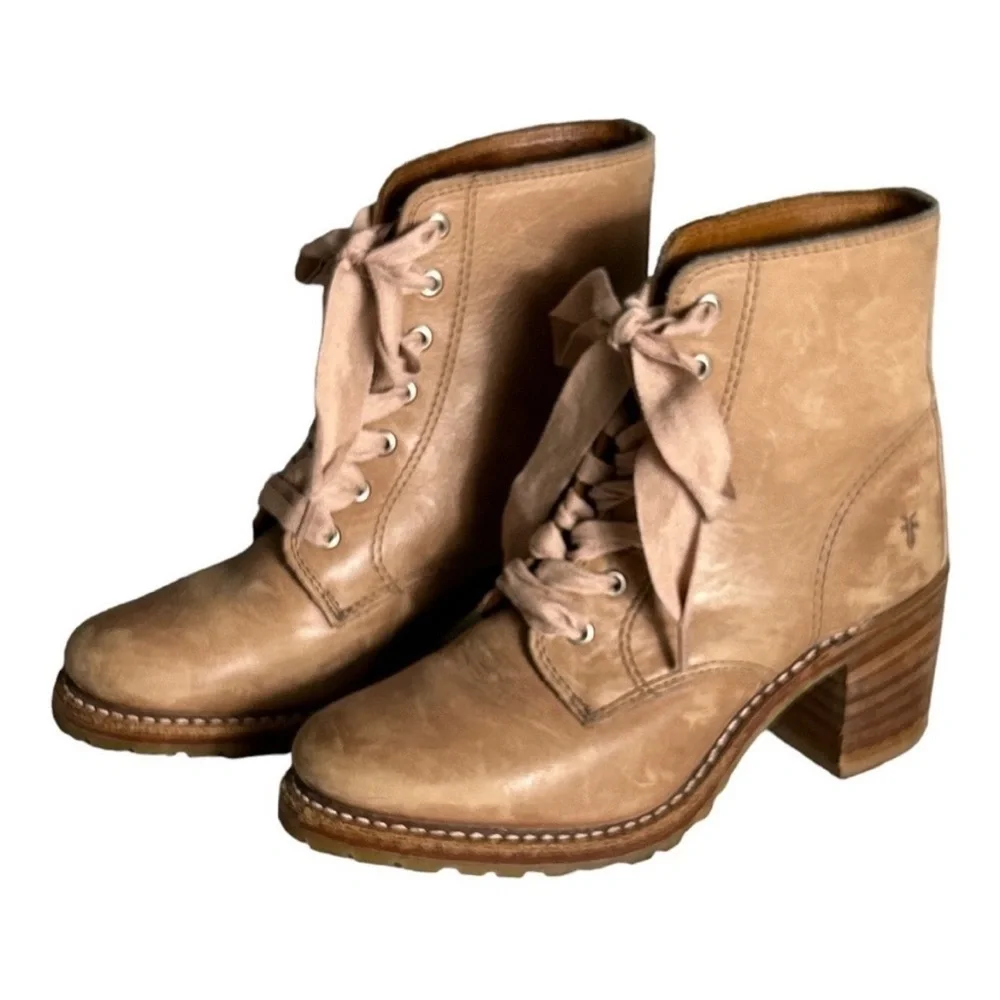 Frye Sabrina 6G lace up heeled booties size 6M - Picture 2 of 13